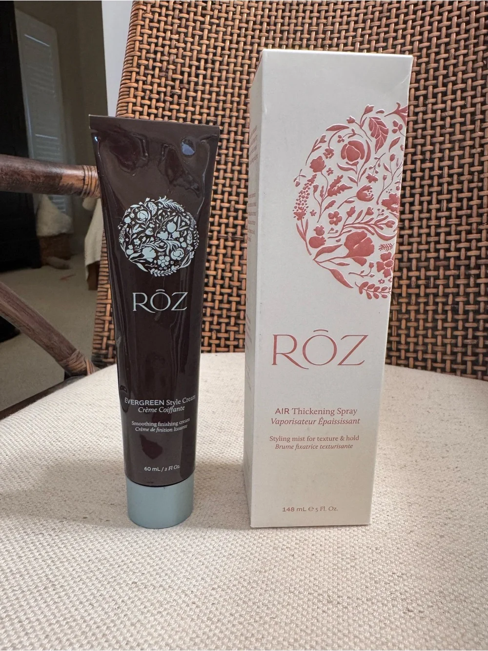 Roz Evergreen Style Cream Conditioner and Air Styling Spray— Brown Tube